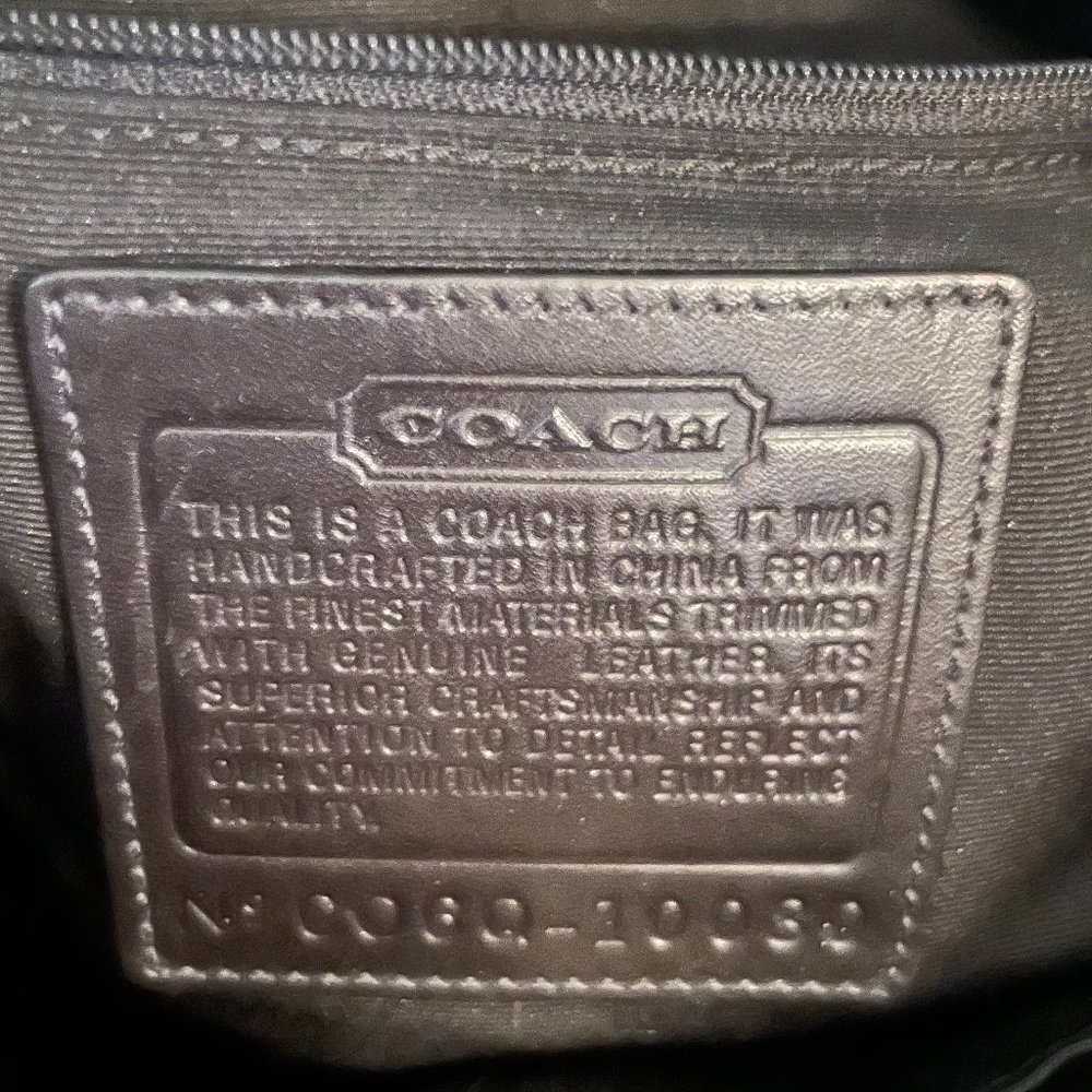 COACH Large Soho Black Signature Tote - No. CO6Q-10080 - Picture 4 of 9